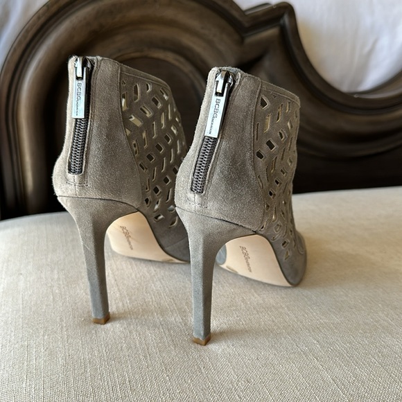 BCBGeneration Stilettos - Picture 3 of 5